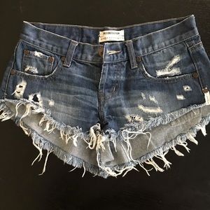 🌿 One Teaspoon Bonitas Jean Shorts - Size 24